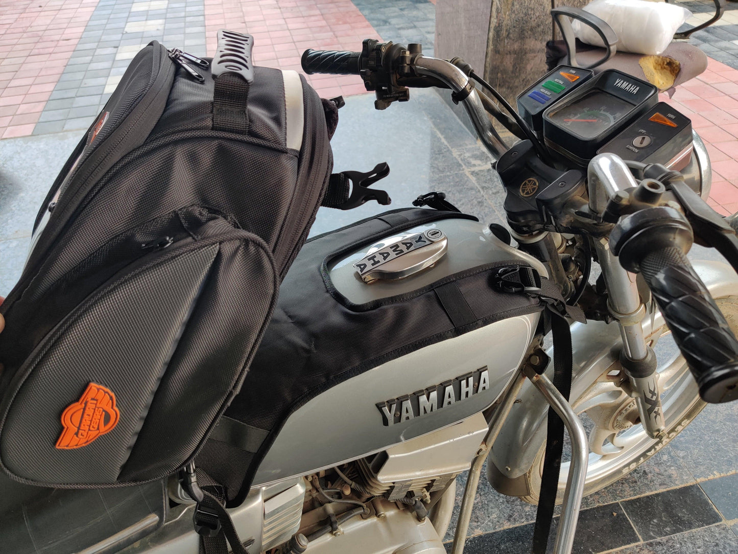 Guardian Gears Shark Universal 28L Tank Bag – Durable, Abrasion & Water-Resistant with Rain Cover Included