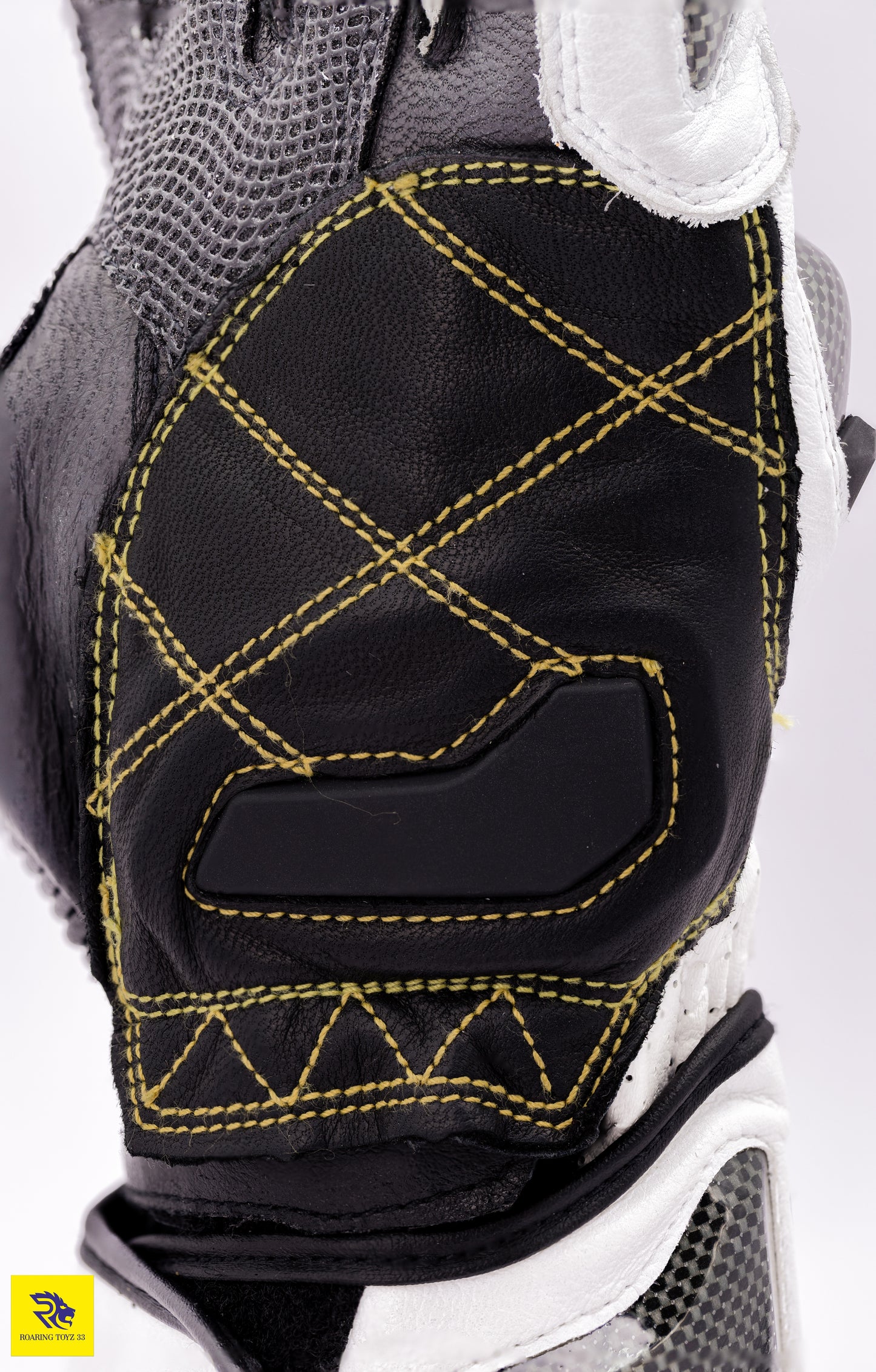 Light Fury Racing Gloves