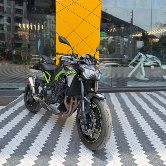 KAWASAKI Z900