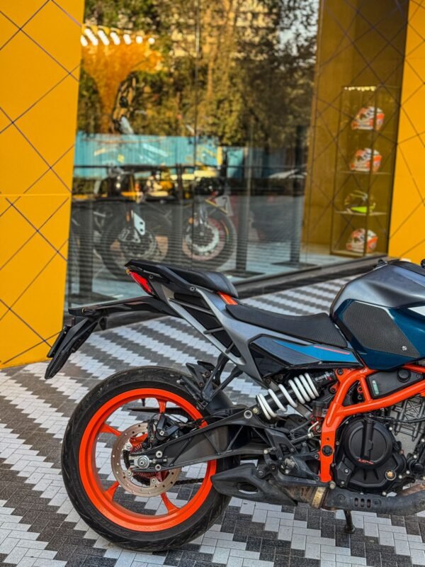 KTM DUKE 390 2024 MODEL - Image 4