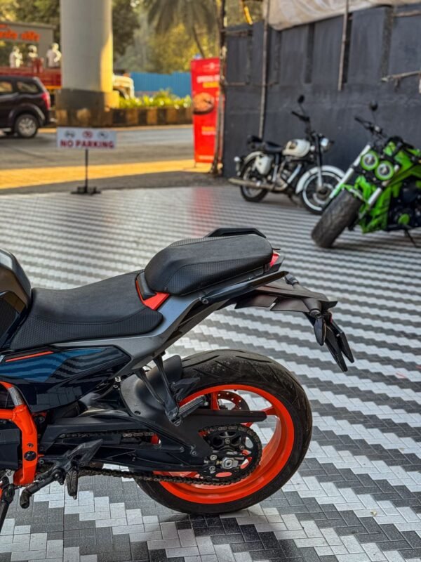 KTM DUKE 390 2024 MODEL - Image 9