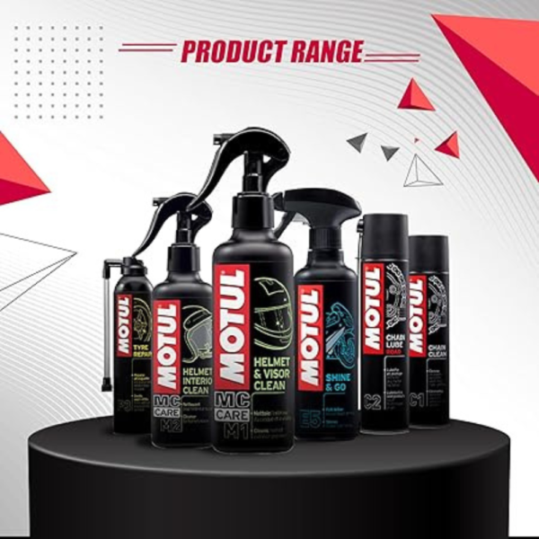 Motul M1 Helmet and Visor Cleaner (250 ml) - Image 5