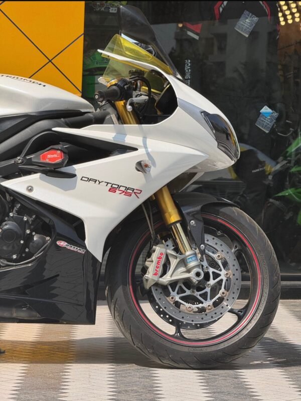 Triump Daytona 675R Race Build - Image 3